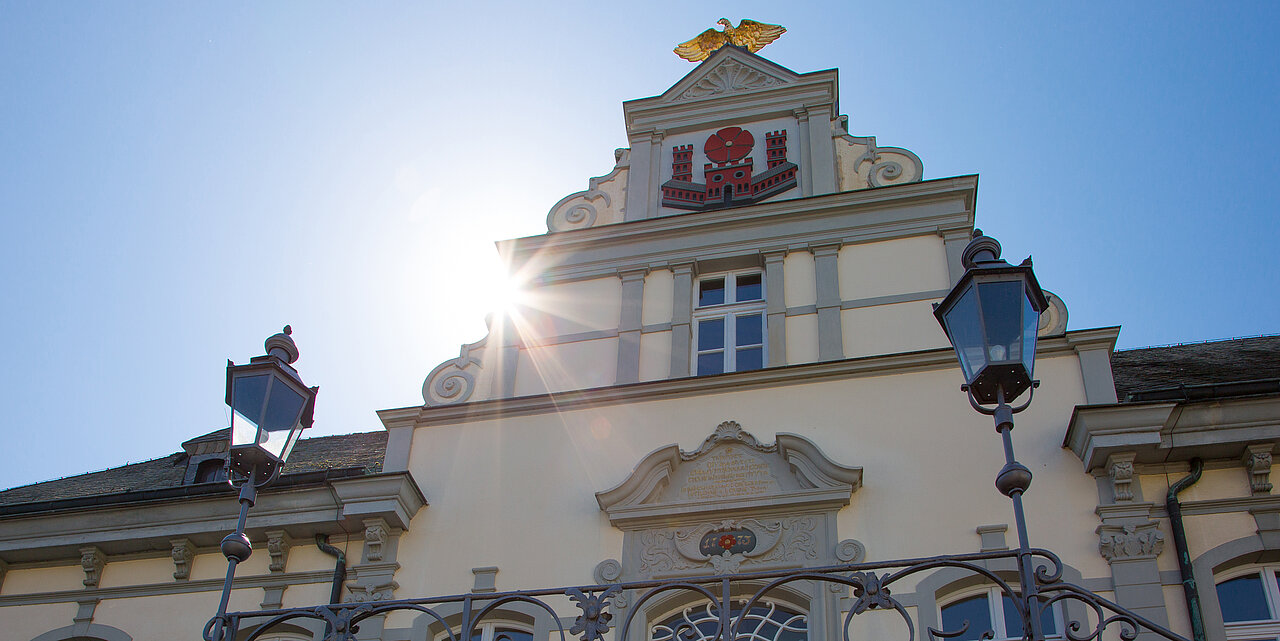 Lippstädter Rathaus mit blauem Himmel